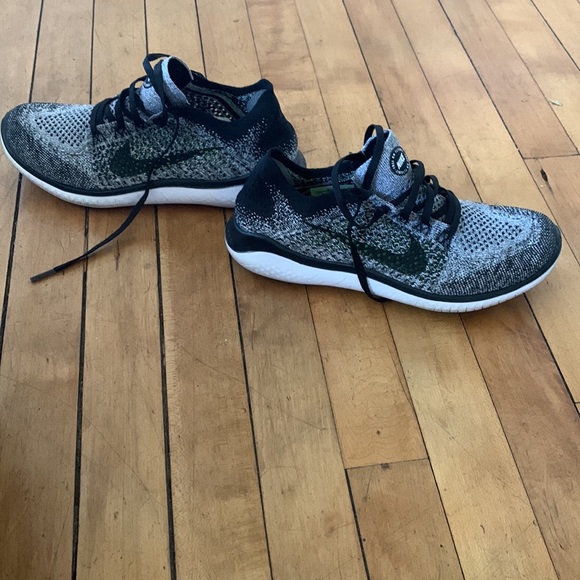 Nike Flyknit Running shoes 8.5 - Picture 1 of 5